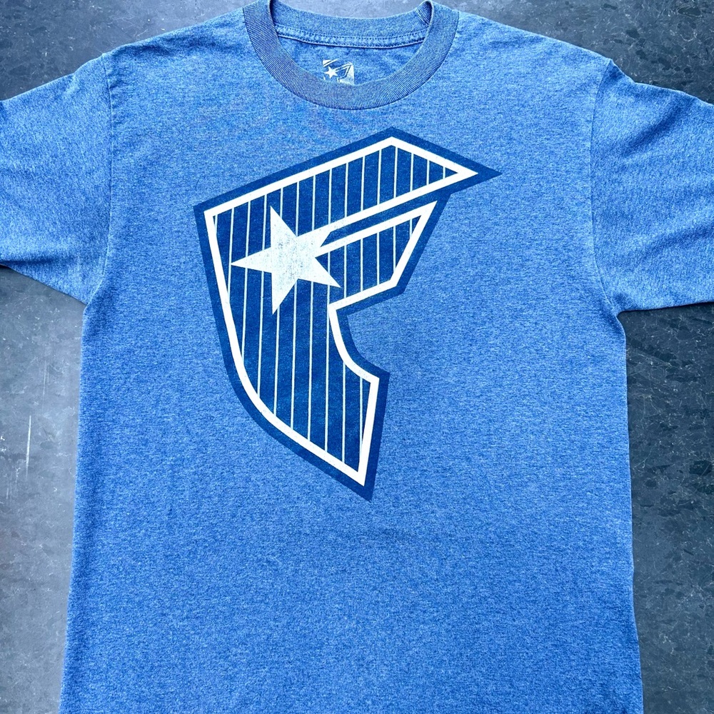 Famous Stars and Straps vintage 2000s blue logo t-shirt M